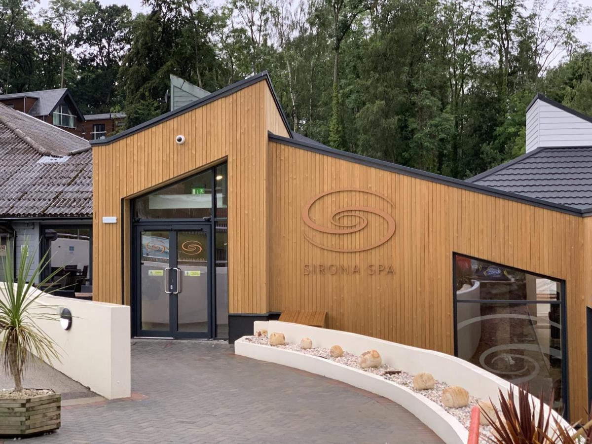 Spacious Primrose Lodge For 6 With Hot Tub At A Spa Resort Chudleigh Exterior photo