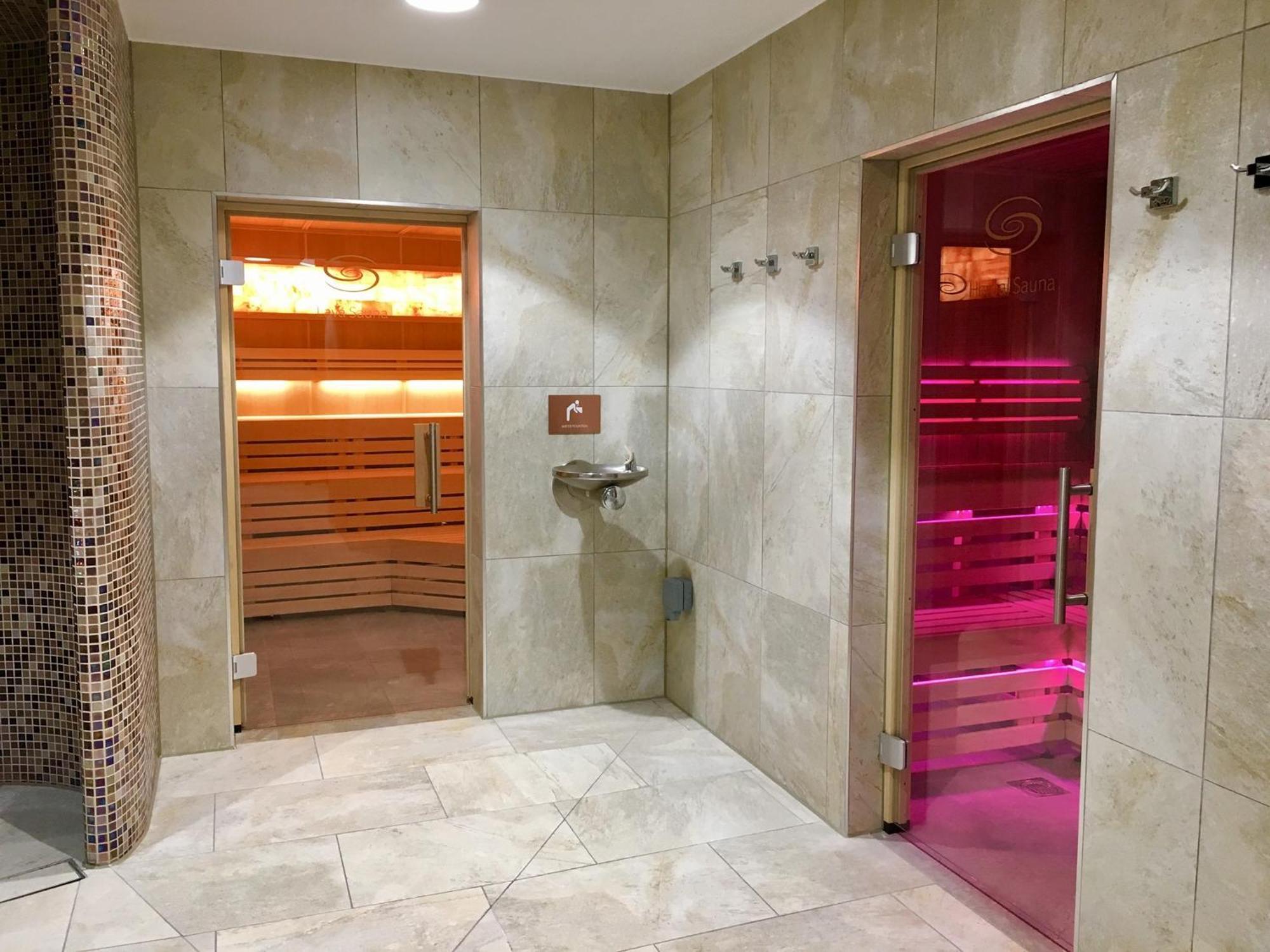 Spacious Primrose Lodge For 6 With Hot Tub At A Spa Resort Chudleigh Exterior photo